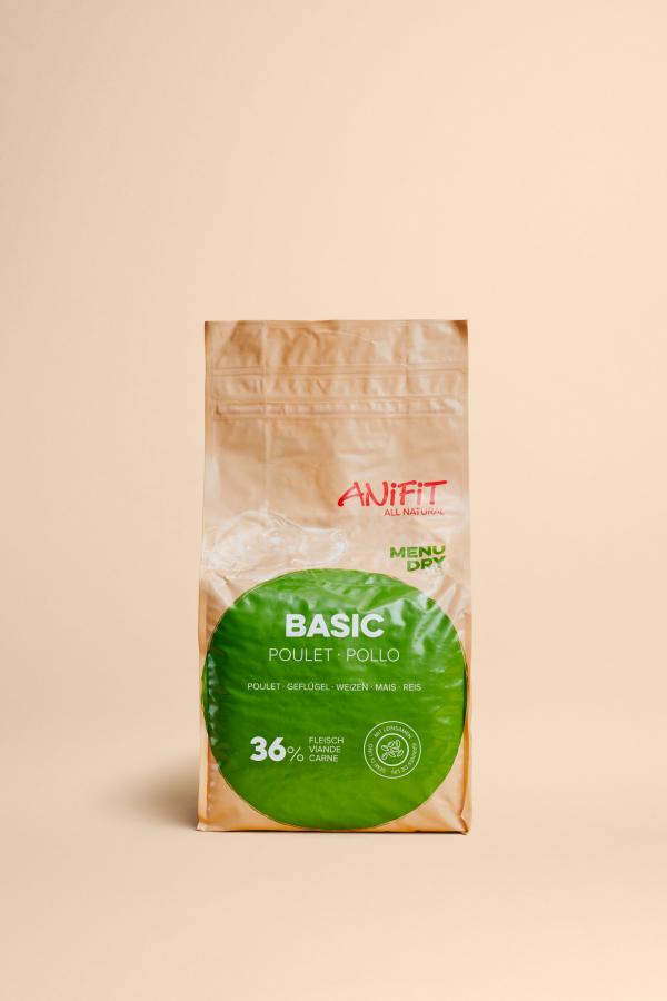 Croquettes Basic pour chiens disponible en trois contenances